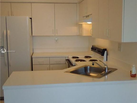 4th image of 3300 NE 192nd St APT 1716