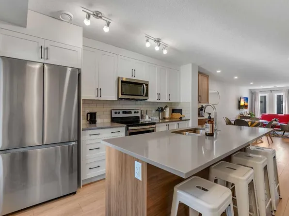 19500 NE 37th St SE #312, Calgary, AB T3M 2W9