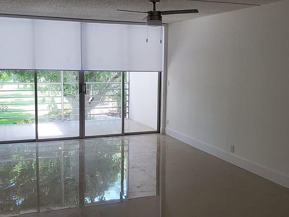 5th image of 9325 Lagoon Pl APT 308