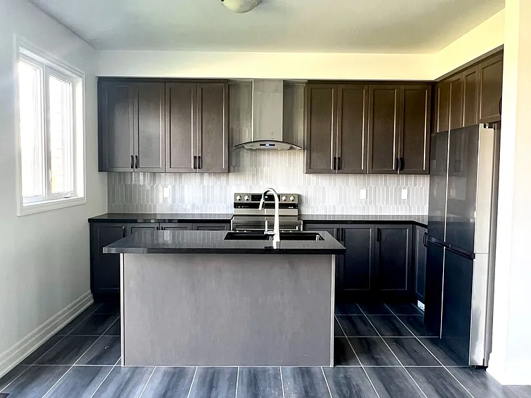 156 Union Blvd — Photo 6