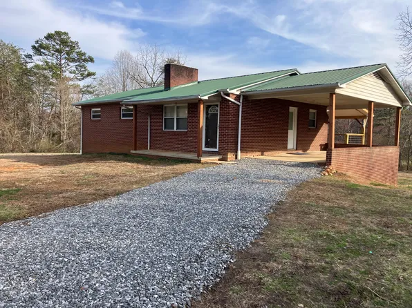 1041 Hopedale Dr, Lenoir, NC 28645