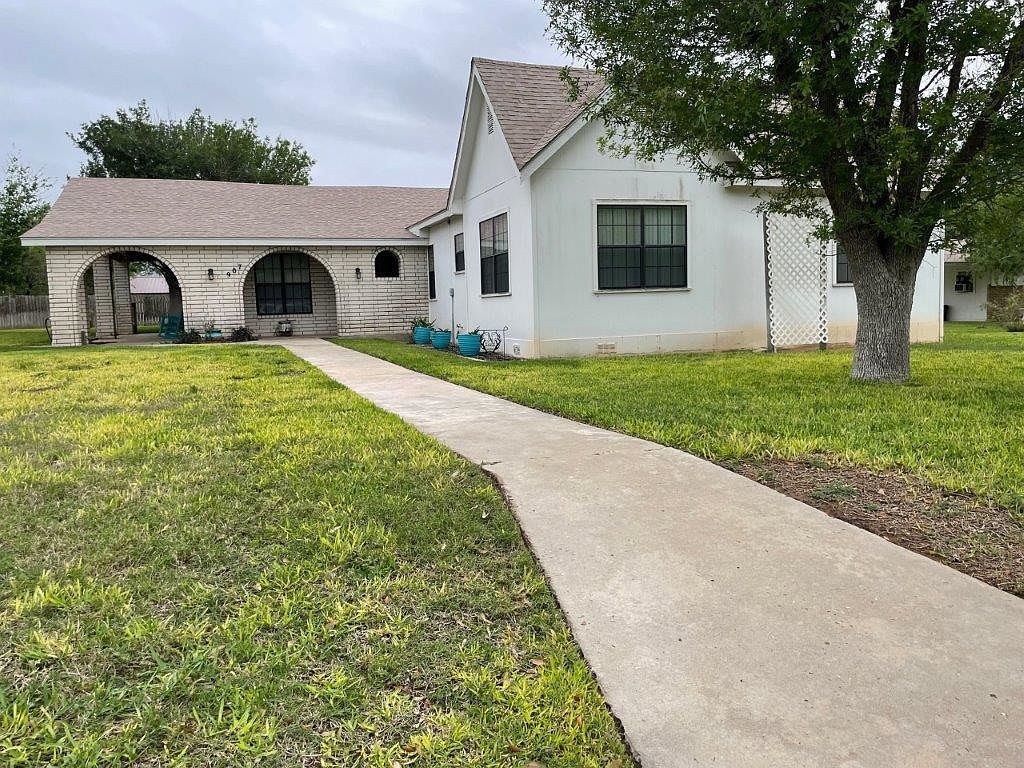 907 W Lucille St, Hebbronville, TX 78361 MLS 20241516 Zillow