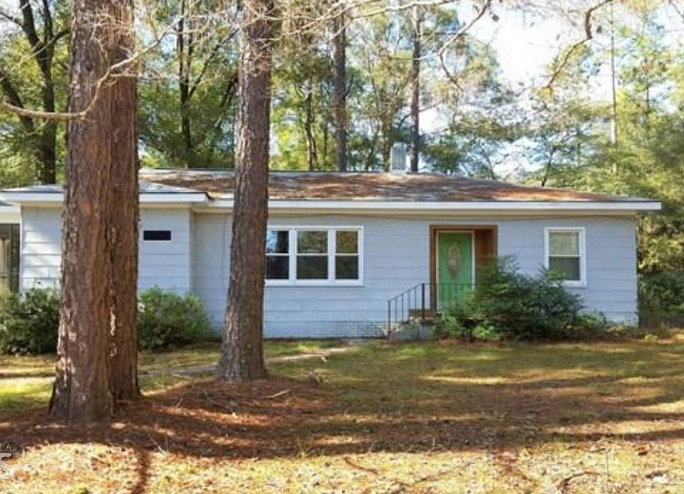 1st image of 207 Vista Cir