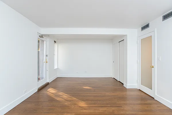 Rented by Trump International Realty | media 6