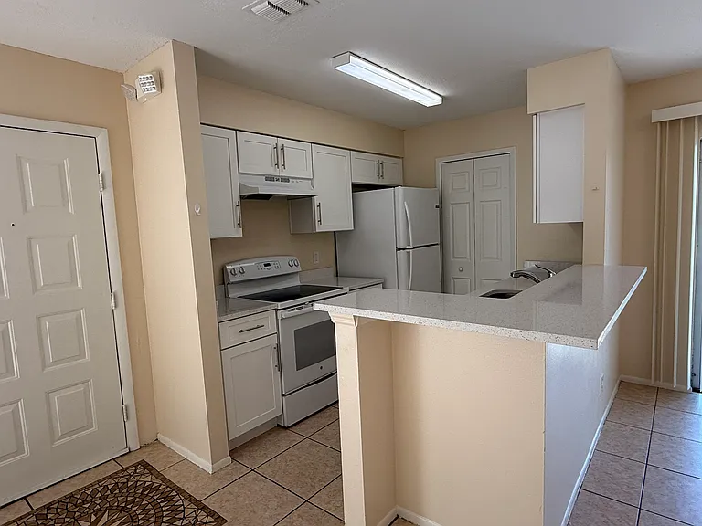 3128 Windover Ave #TOWNHOUSE — Photo 1