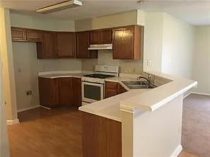 3 bed, 2.0 bath, 1780 sqft, $2,050 — Photo 4