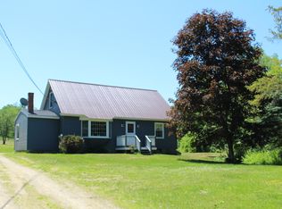 55 Pleasant St, Peru, ME 04290