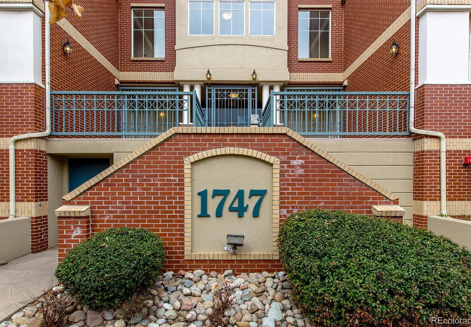 1747 N Washington St — Photo 2