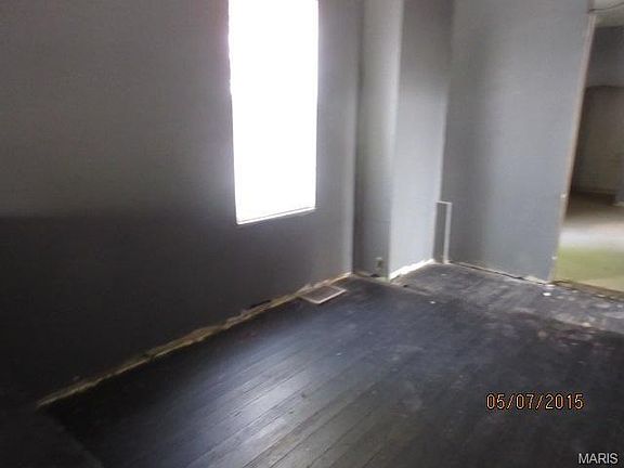 4th image of 1912 E Warne Ave