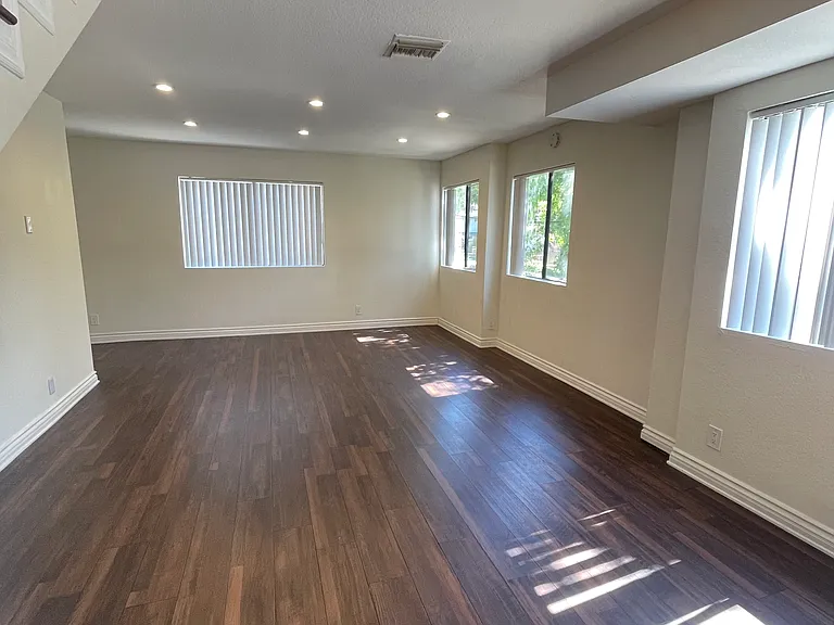 1115 Alameda Ave #1 — Photo 9