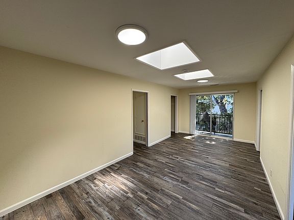 2nd image of 3 Mulberry Ct APT 15