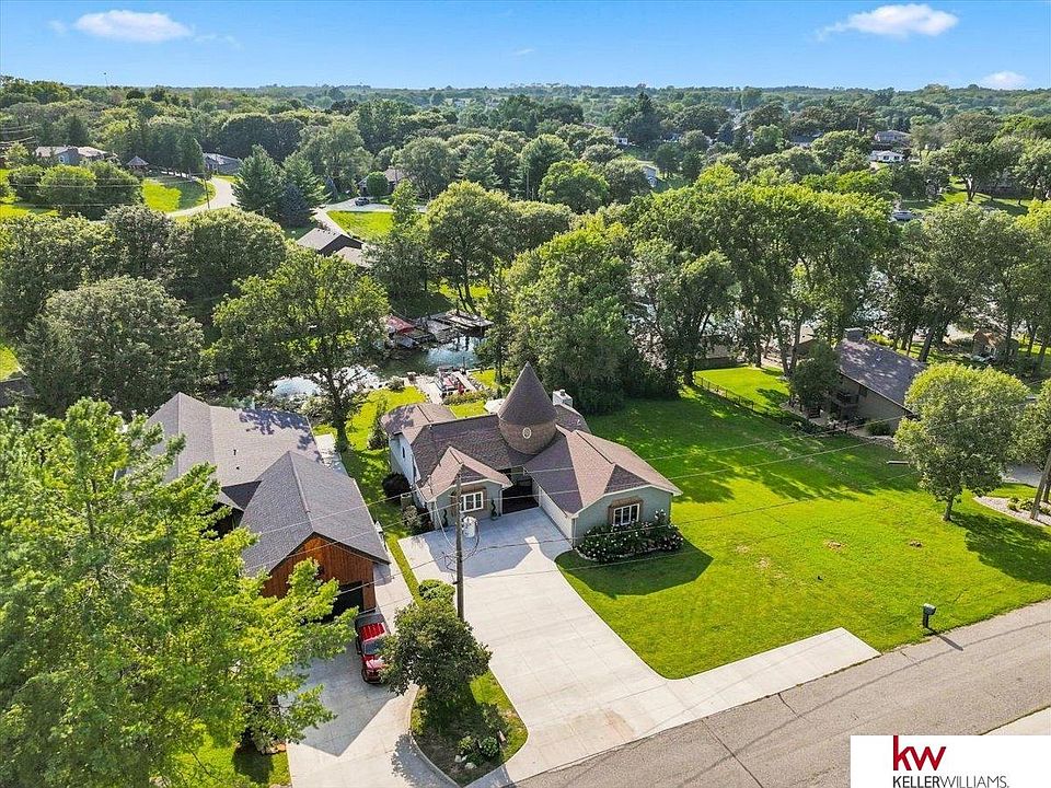 1st image of 8879 Verdon Cir
