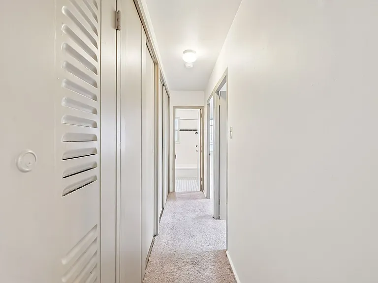 Clifton Woods Apartments — Photo 53