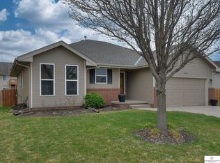 4615 Springview Dr, Papillion, NE 68133