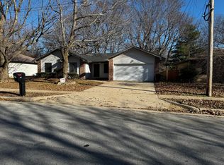 238 S Lulwood Ave, Springfield, MO 65802