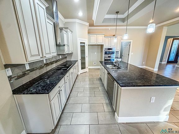5th image of 2023 E Tanglewood Ave