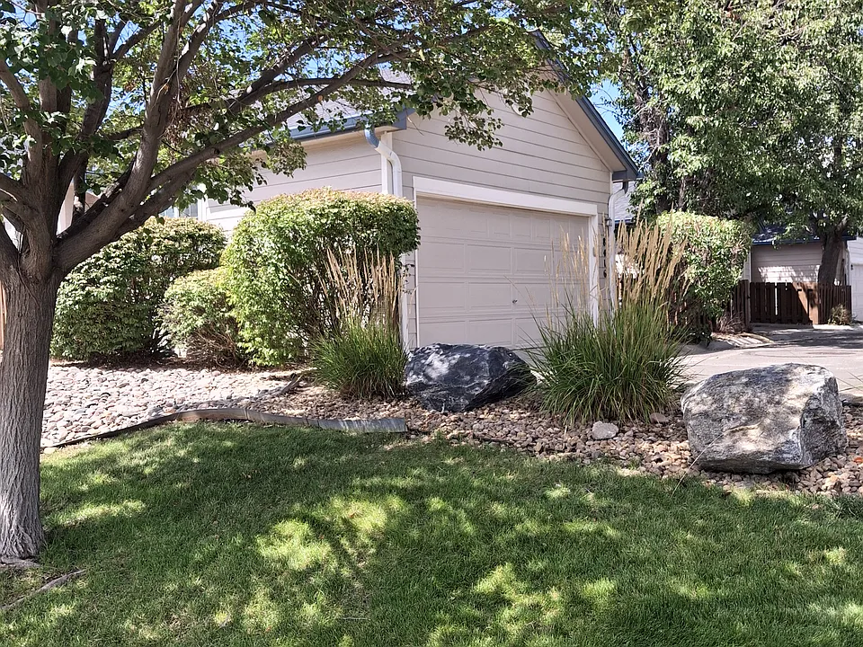18416 E Bethany Pl