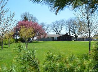 16016 Meredith Dr, Urbandale, IA 50323
