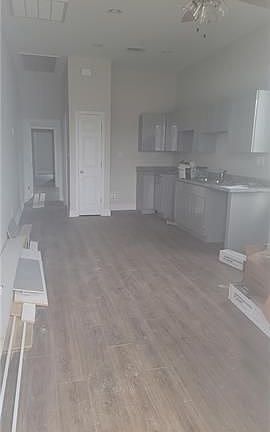 2nd image of 1801 Treasure St