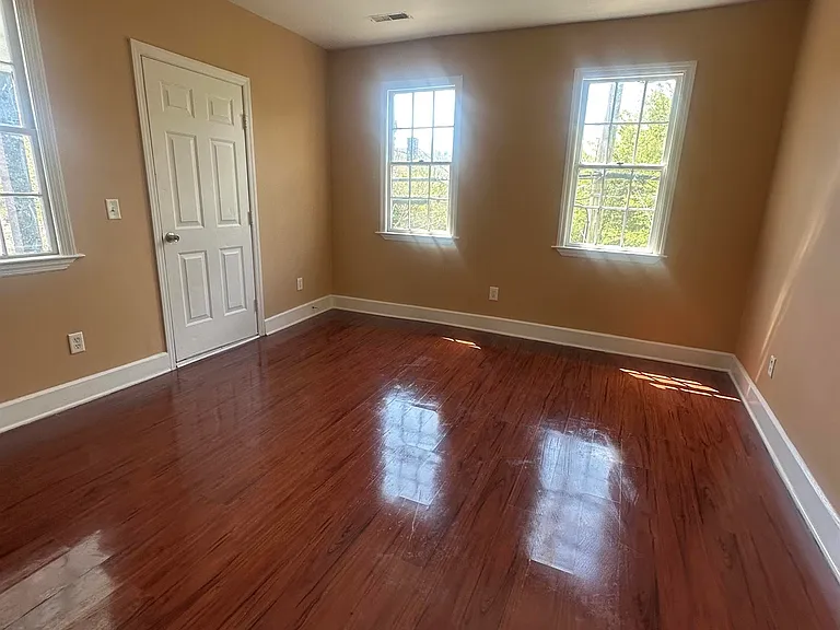 68 Nassau St — Photo 15