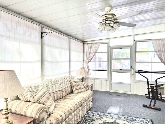 5th image of 5076 Hackamore Rd