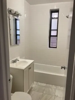 Rented by Mann Maurice A | media 7