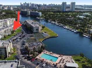 701 Three Islands Blvd APT 317, Hallandale, FL 33009