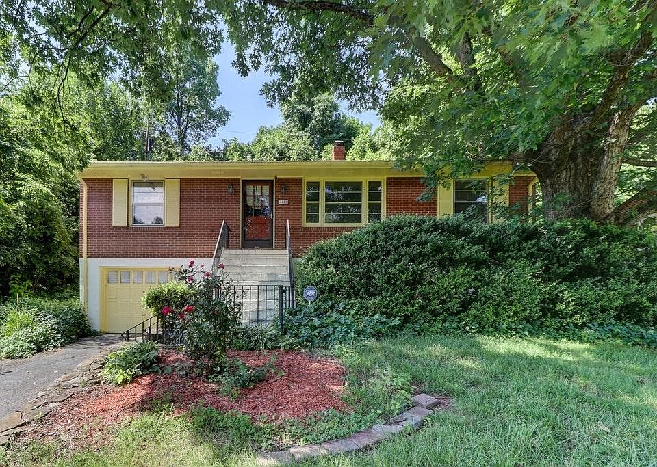 1st image of 4442 Summit Dr NW