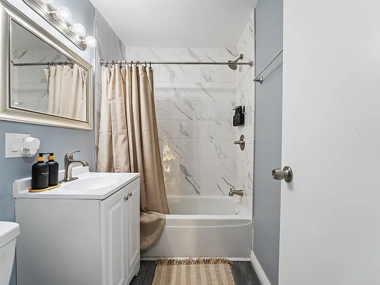 1705 S Highland Ave — Photo 18