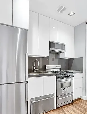 Rented by REAL New York | media 9