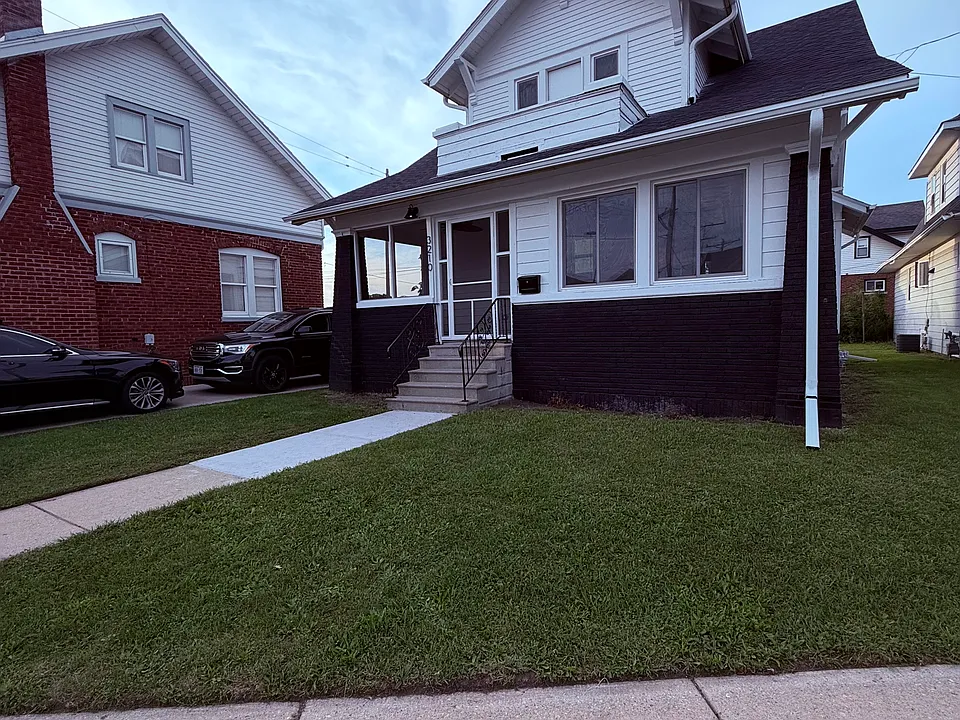 3210 Roosevelt Rd