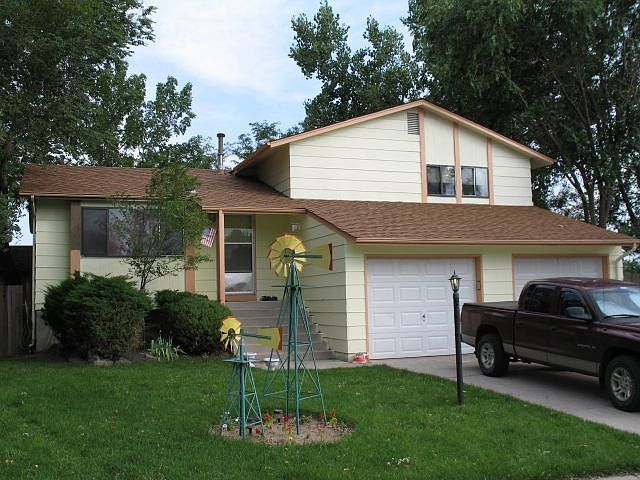 10000 sq ft lot w/ trees