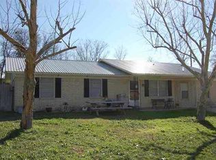 1611 4th St, Goldthwaite, TX 76844