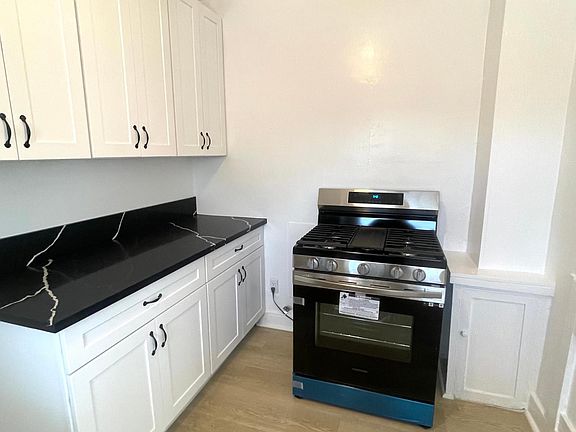 2nd image of 530 N Daisy Ave #1/2