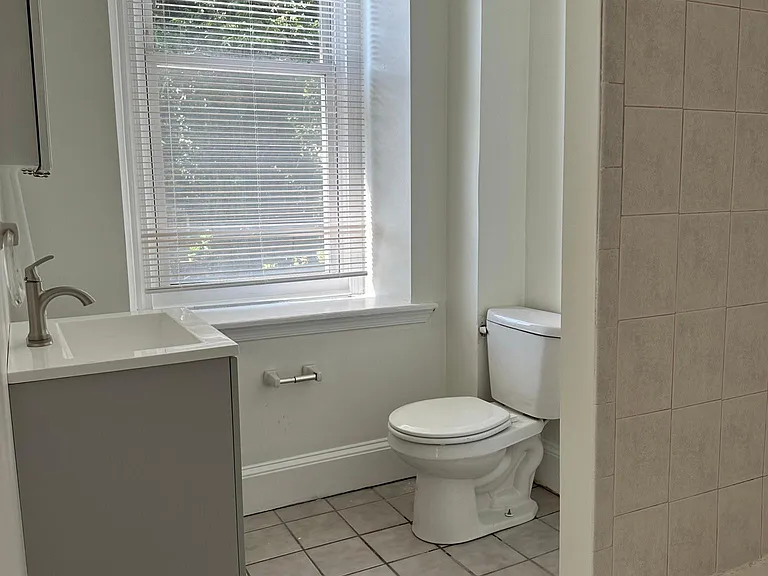 101 Rochelle Ave #2 — Photo 7