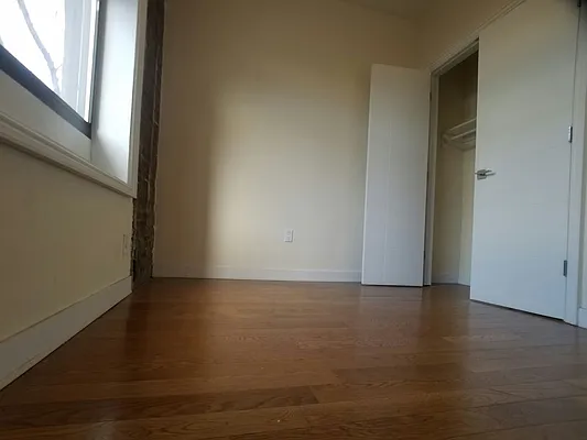 Rented by Evergreen Apartments BK | media 27