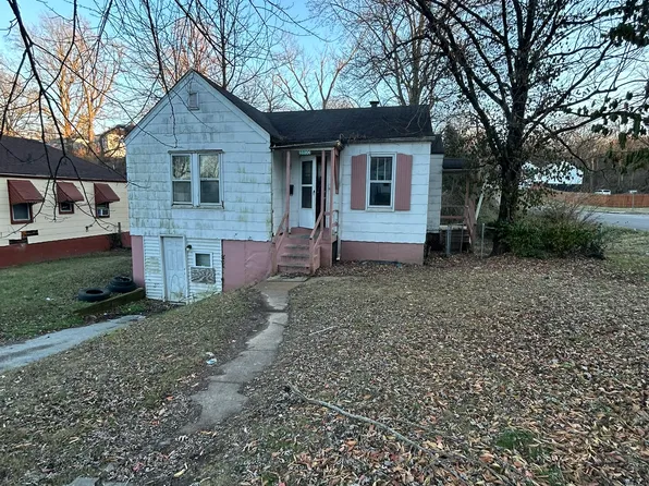 8800 Eichler Pl, Saint Louis, MO 63136