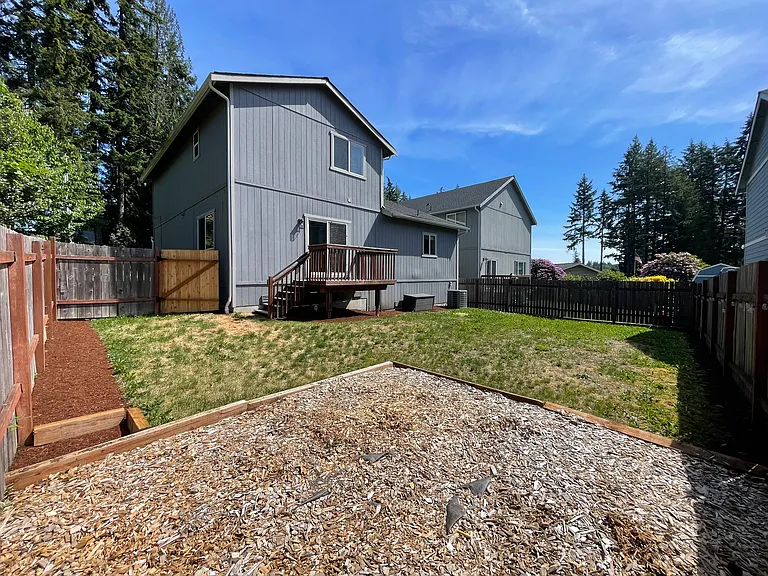 102 Alpha Ln — Photo 17