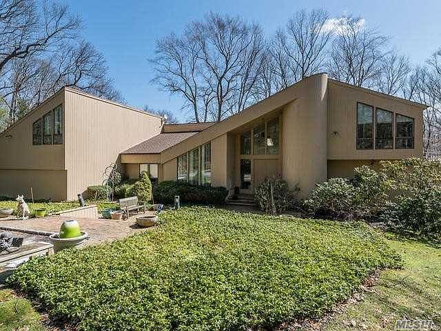 1st image of 9 Saddle Ct