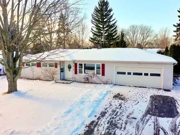 41 Appian Dr, Rochester, NY 14606