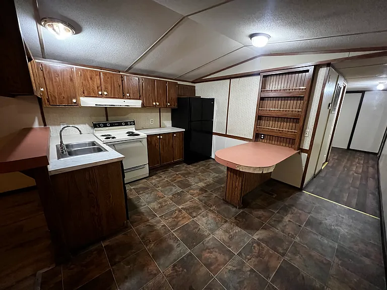 205 S Gate Dr — Photo 1