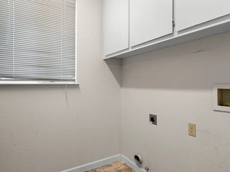 957 McCoy Creek Cir — Photo 13