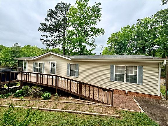 3rd image of 213 Bonner Rd