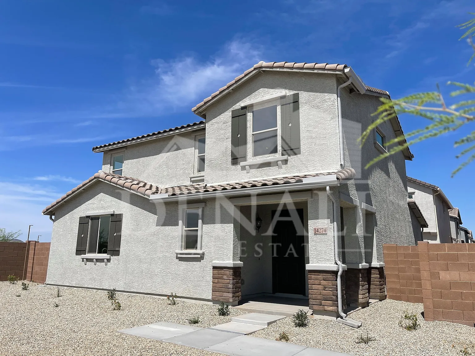 4 bed, 2.5 bath, 1963 sqft, $1,795 — Photo 2