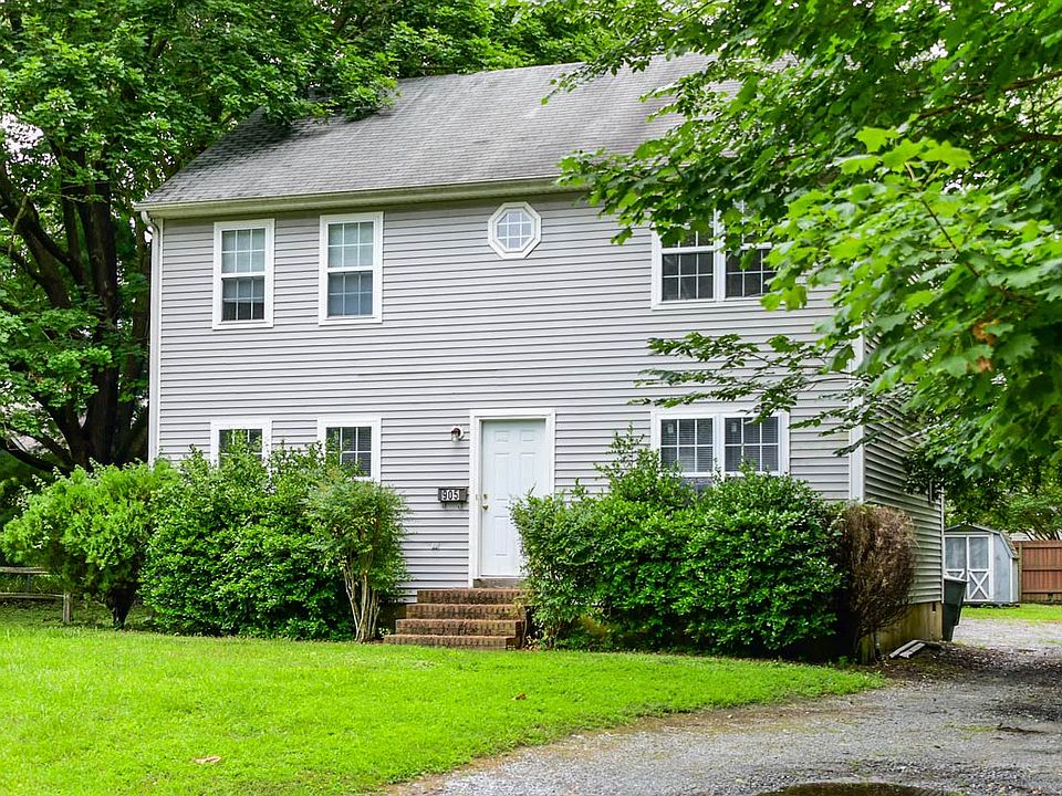 1st image of 905 Smith St