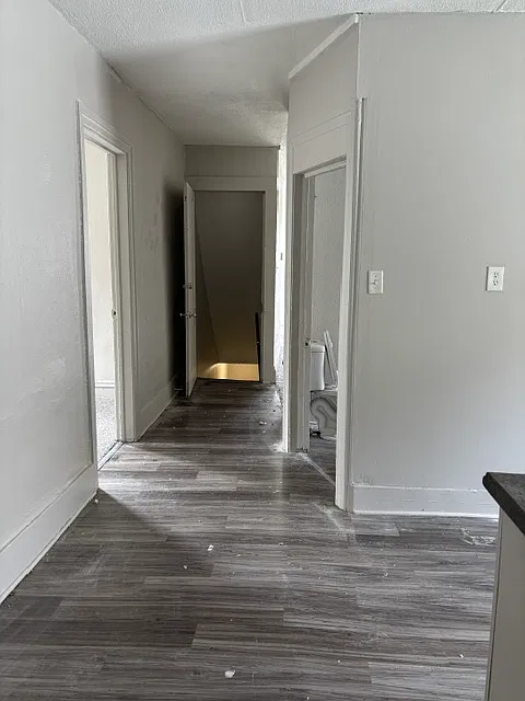 2 bed, $895 — Photo 2