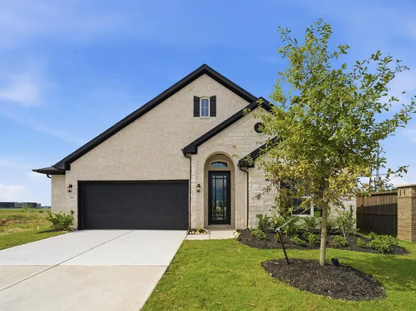 7702 Jade Crest Dr, Angleton, TX 77515