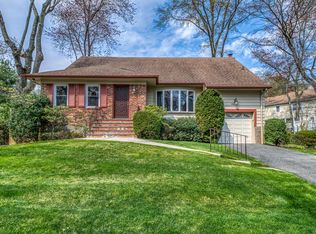45 James Dr, New Rochelle, NY 10804
