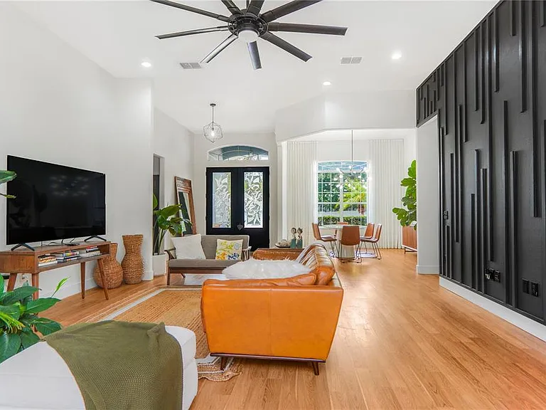 2884 Majestic Isle Dr — Photo 8