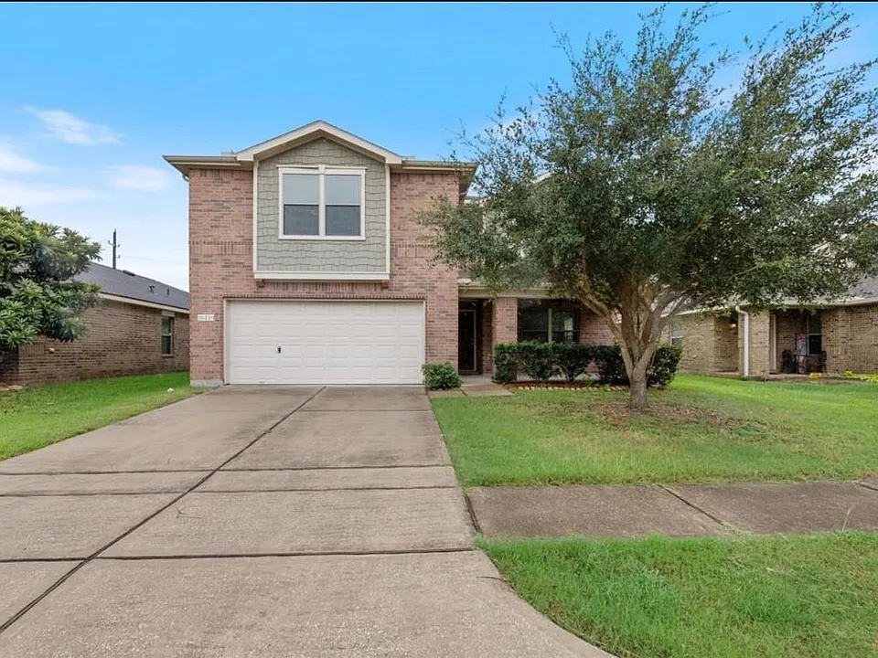 16119 Peach Bluff Ln